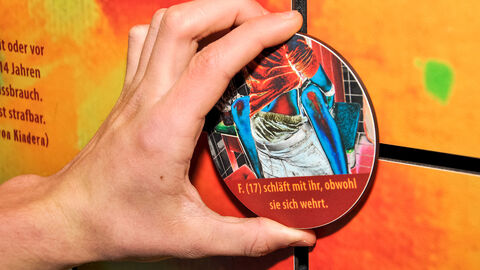 Ausstellung ECHT KRASS Bedienelement der Ausstellung ECHT KRASS in Großaufnahme